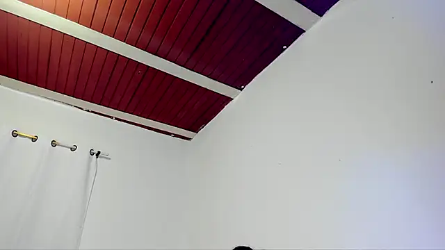 yourlatina_emely webcam