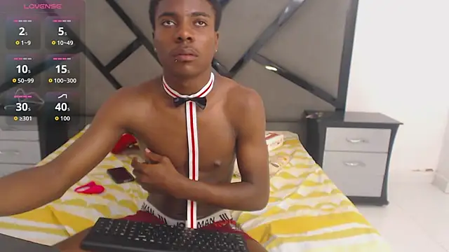 NoahJhonson69 webcam