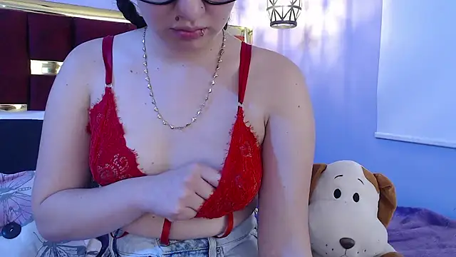 lilimini032 - Lilimini032's free webcam