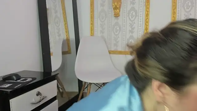 CandyQueenGold webcam