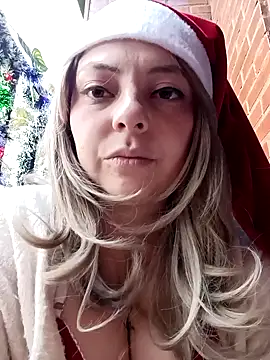 madelaine- - Madelaine-'s free webcam