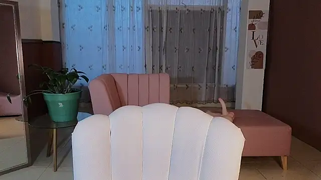 sweet_ahinara webcam