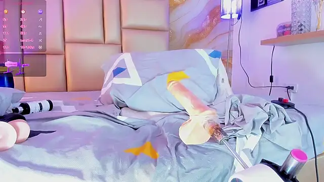 NahomiWalker_ webcam