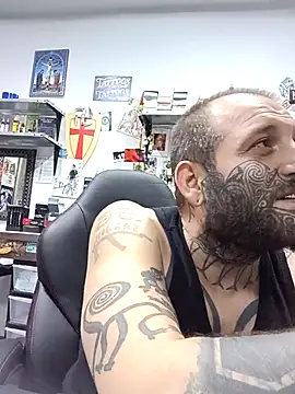 TattooedDick92 webcam