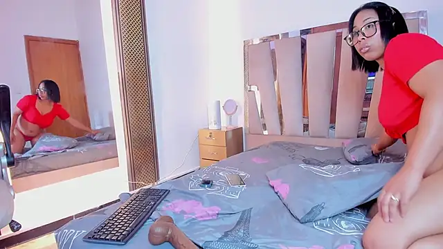 karliemoore - KarlieMoore's free webcam