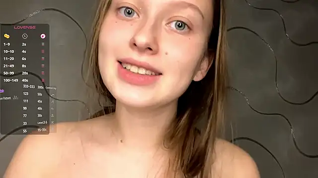 charlyndini - CharlynDini's free webcam