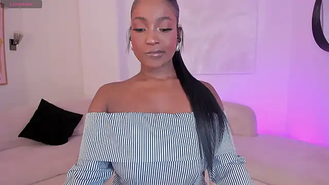 savannahstorm - SavannahStorm's free webcam