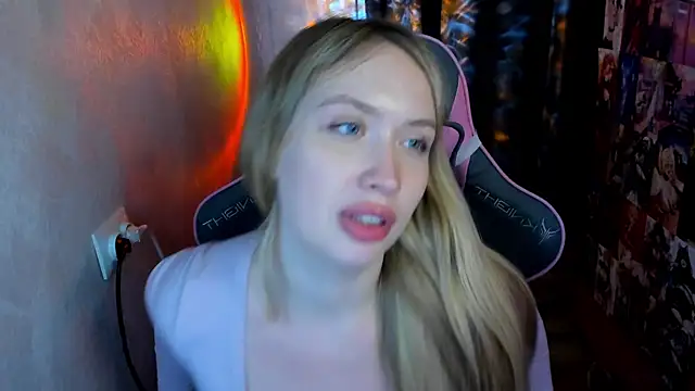 nicolericcii - NicoleRiccii's free webcam