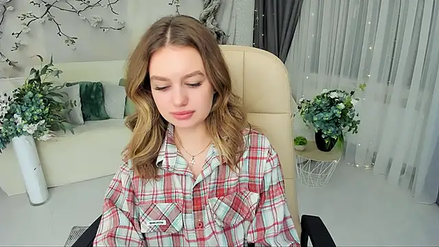 miraclecurly - MiracleCurly's free webcam