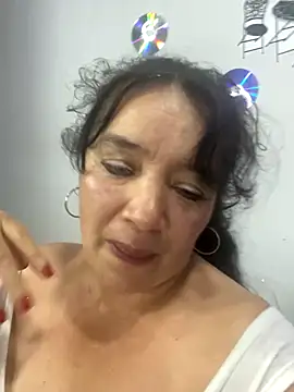 Sweeetness_Milf webcam