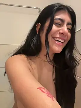 Miakhalifa_a webcam
