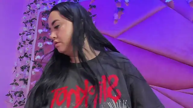 victoria_rossy - Victoria_Rossy's free webcam - UK Sex Cams