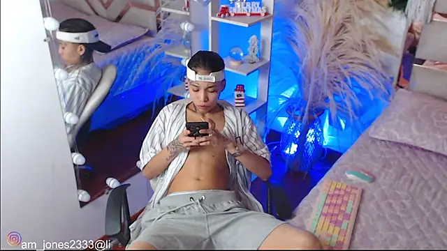 Jonesliam23 webcam