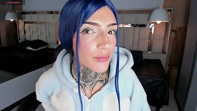 Ameliewitte_mjs webcam