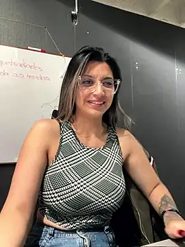 Isabella_Varella webcam