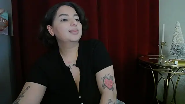 bustyallyy - BustyAllyy's free webcam