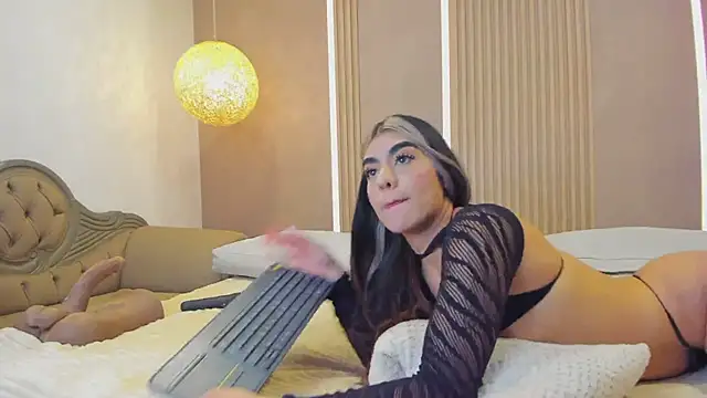 Antonella_west webcam