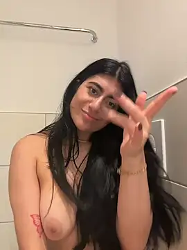 Miakhalifa_a webcam