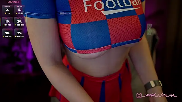 careful_i_bite_nya - Careful_i_bite_nya's free webcam