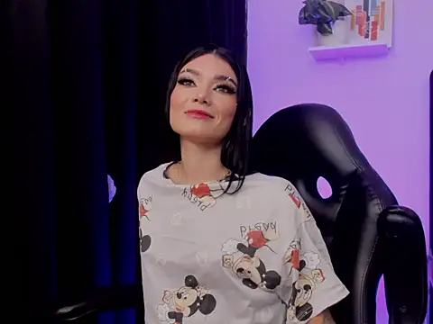 emmabridgerton - Emmabridgerton's free webcam