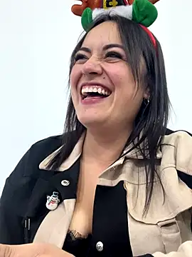 lesly_10- - Lesly_10-'s free webcam