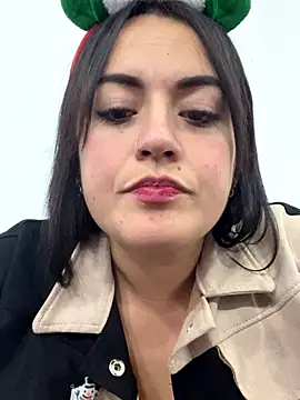 lesly_10- - Lesly_10-'s free webcam