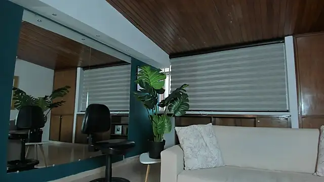 lyssa_muller - Lyssa_Muller's free webcam