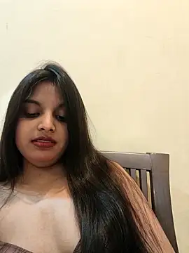maahhii_2 - Maahhii_2's free webcam