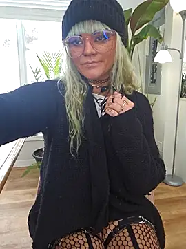 anyalikestosuck - Anyalikestosuck's free webcam