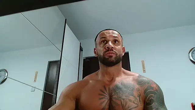 Magnificmuscles89 webcam