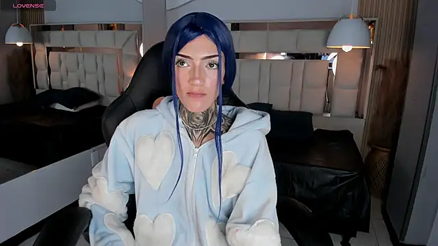 Ameliewitte_mjs webcam