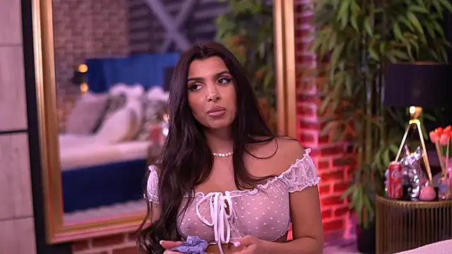 NicoleCellini webcam