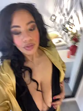 ivannaclaire - IvannaClaire's free webcam