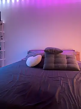 Webcam Model (Mia_Railey)  is live.Free join now!