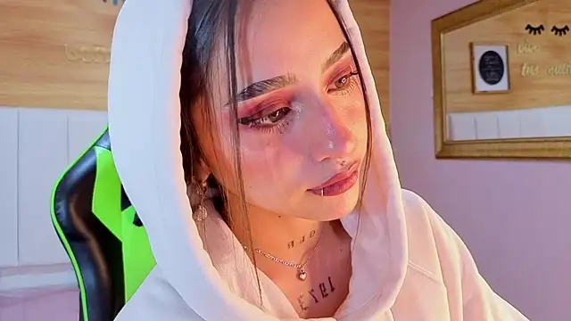 abril_velvet_a_ (F young) - fuck machine in pussy