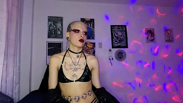 plutonbluemooon333 webcam