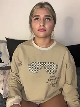 Isabella_SparxS webcam