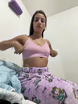 Webcam Model (Carolina_1111)  is live.Free join now!