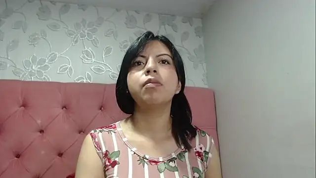 carolinebrunx - CarolineBrunx's free webcam