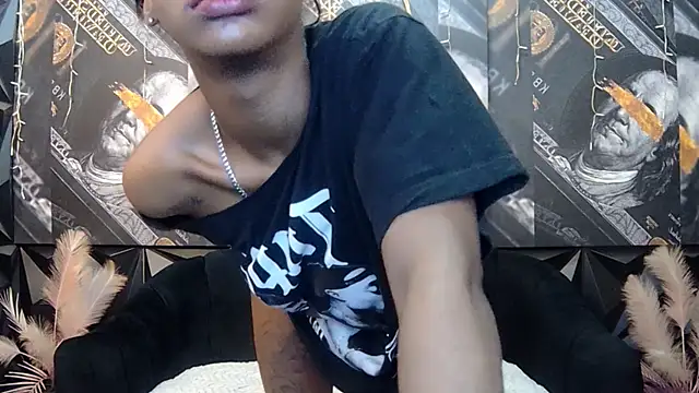 Lilmisbaddyxxx webcam