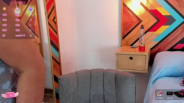 naiirobiswan - NaiirobiSwan's free webcam