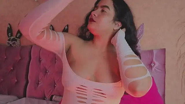 KARINAJTORRES webcam