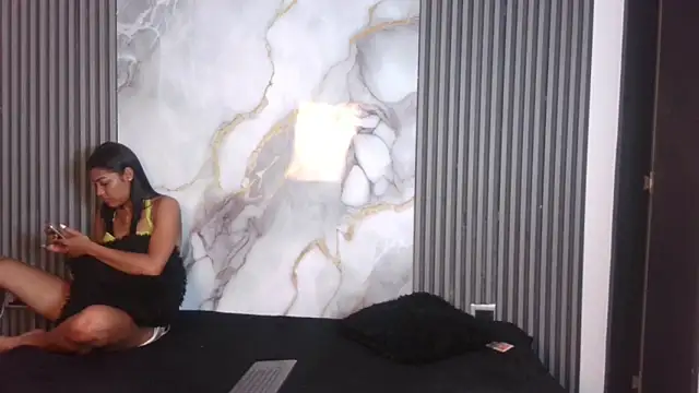 TifanyandLisa webcam