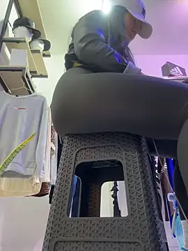 kim_monti Live Webcam on Stripchat