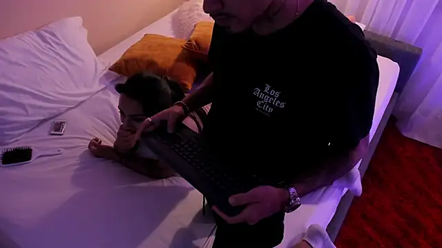 MiaRosy_ValentinoRussel webcam