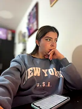 cloew_marz - Cloew_Marz's free webcam