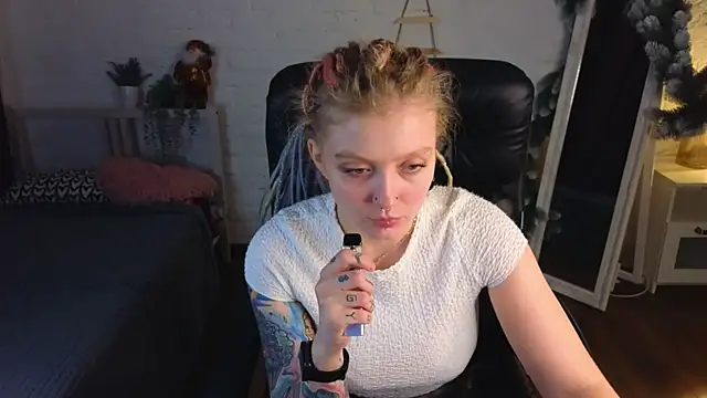 kiki_shay - Kiki_shay's free webcam