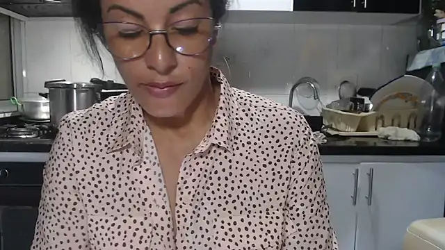 kateleyagrey - Kateleyagrey's free webcam