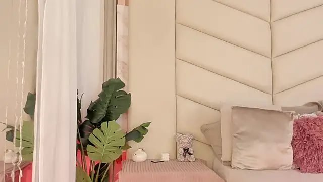 valkybes - ValkyBes's free webcam