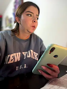 cloew_marz - Cloew_Marz's free webcam